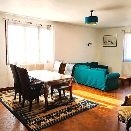 Spacieux Appartement Proche Centre Et Piscine Condom Zewnętrze zdjęcie