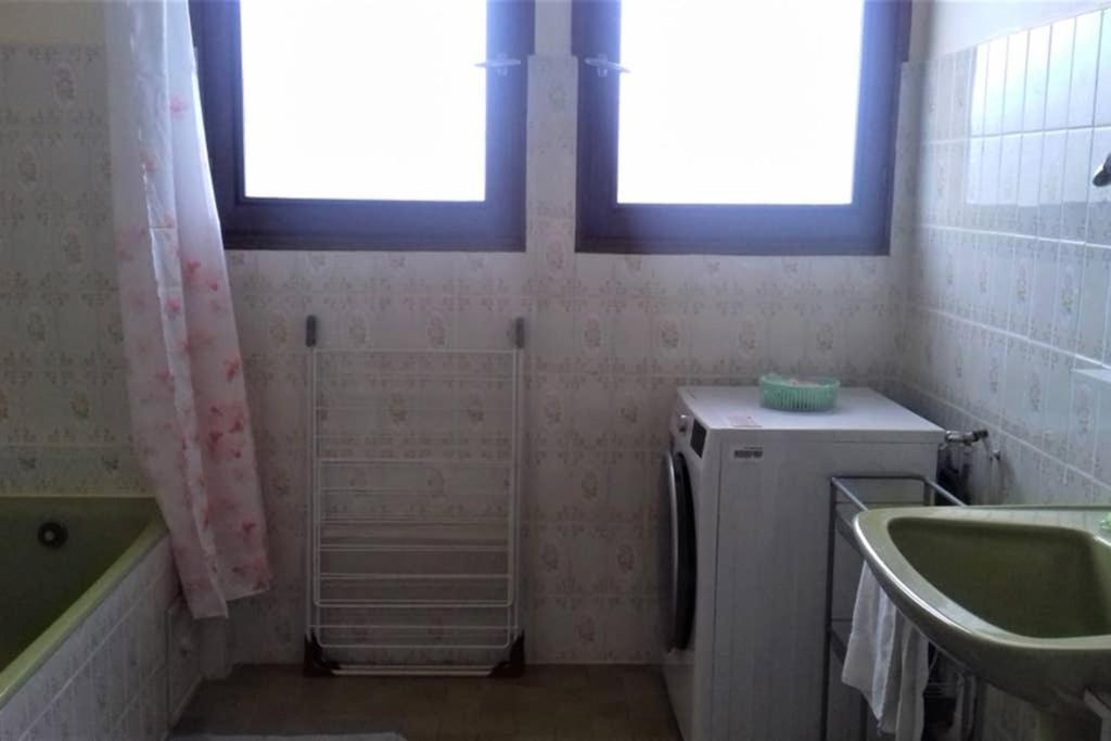 Spacieux Appartement Proche Centre Et Piscine Condom Zewnętrze zdjęcie