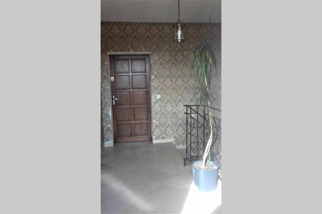 Spacieux Appartement Proche Centre Et Piscine Condom Zewnętrze zdjęcie